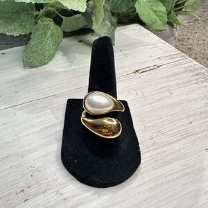 Elegant Gold and Pearl  Adjustable Women's Ring